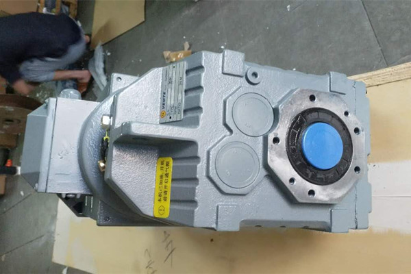 F57減速電機(jī) (3) F57減速電機(jī) (3)