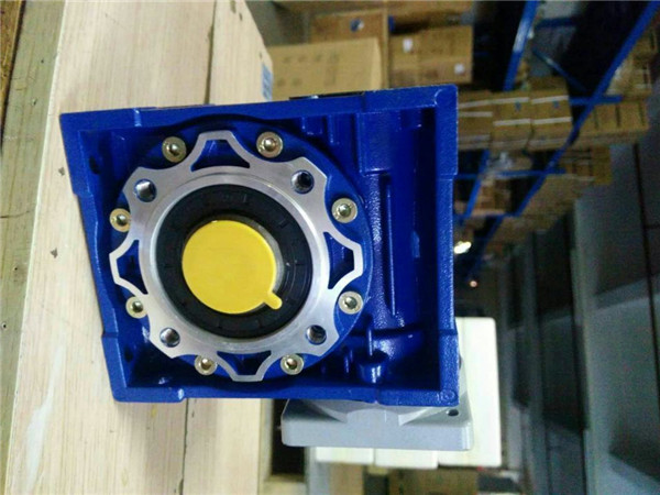 RV蝸輪蝸桿減速機 (8) RV蝸輪蝸桿減速機 (8)