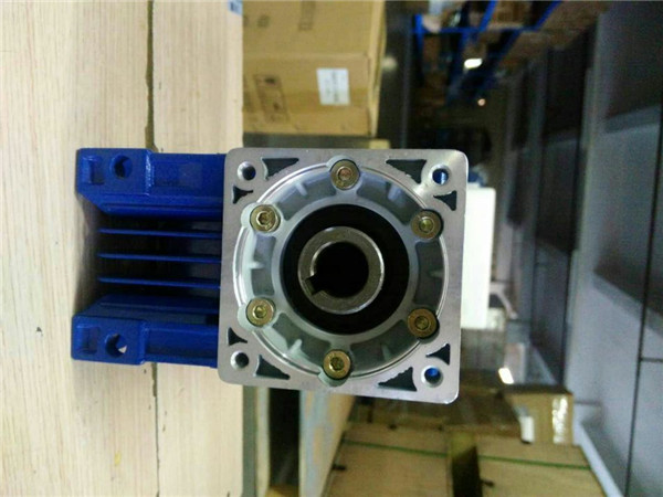 RV蝸輪蝸桿減速機 (9) RV蝸輪蝸桿減速機 (9)