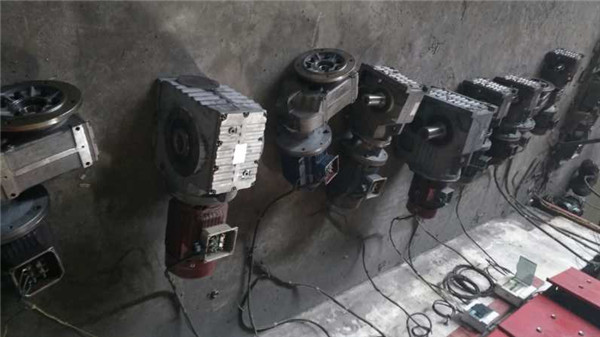 VEMTE減速機(jī)電機(jī)廠家 (88) VEMTE減速機(jī)電機(jī)廠家 (88)