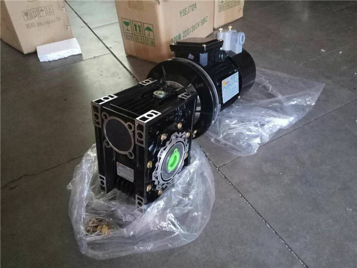 NMRV025蝸輪蝸桿減速機(jī) NMRV025蝸輪蝸桿減速機(jī)