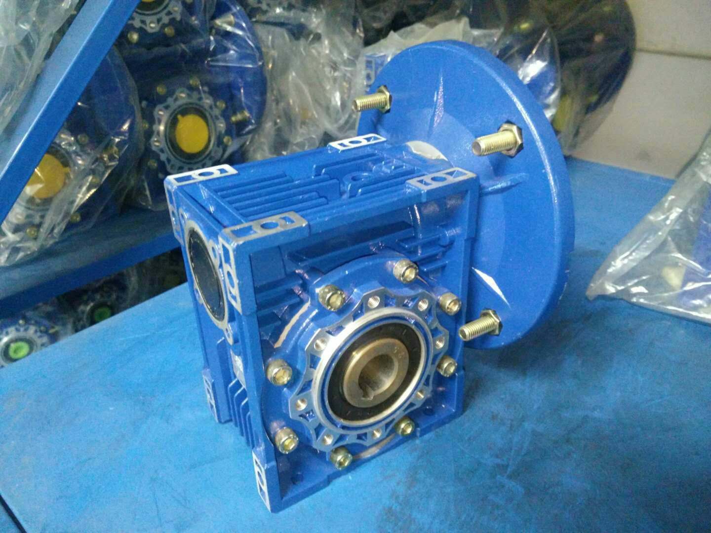 NMRV090蝸輪蝸桿減速機(jī),NMRV090130-Y100-3KW減速箱 NMRV090蝸輪蝸桿減速機(jī),NMRV090130-Y100-3KW減速箱