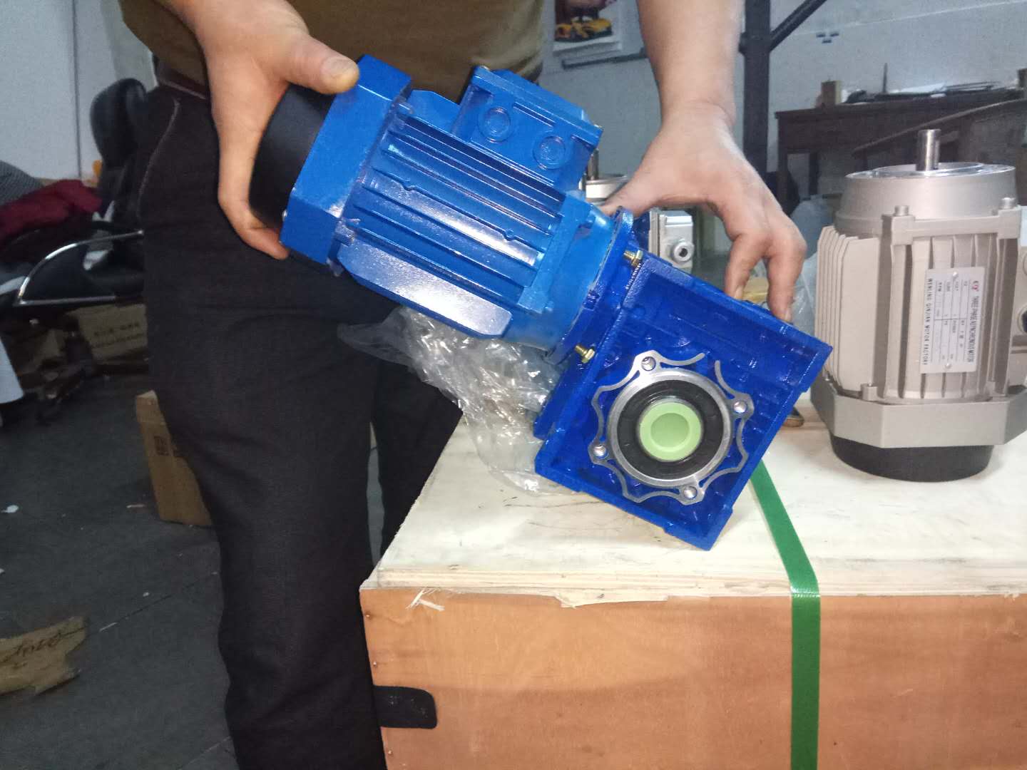 采煤機減速機,NMRV150-20-1.1KW減速器,NMRV150減速機 采煤機減速機,NMRV150-20-1.1KW減速器,NMRV150減速機