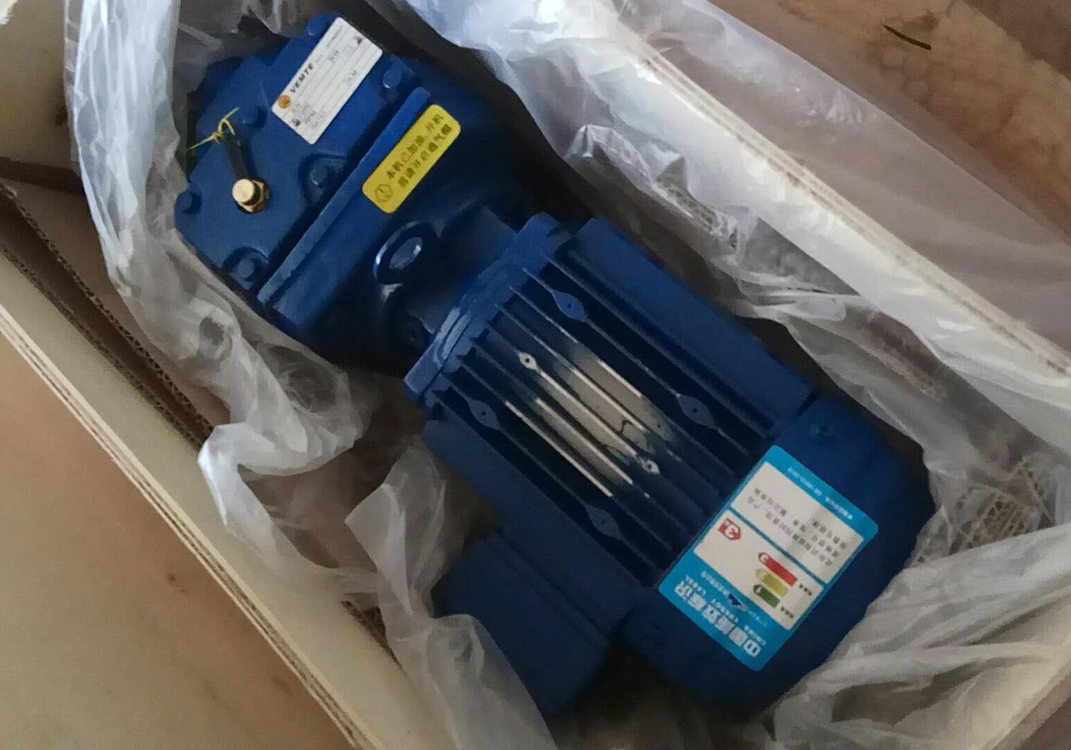 GRF37DVE63齒輪減速機,RF37減速機,R37減速機 GRF37DVE63齒輪減速機,RF37減速機,R37減速機