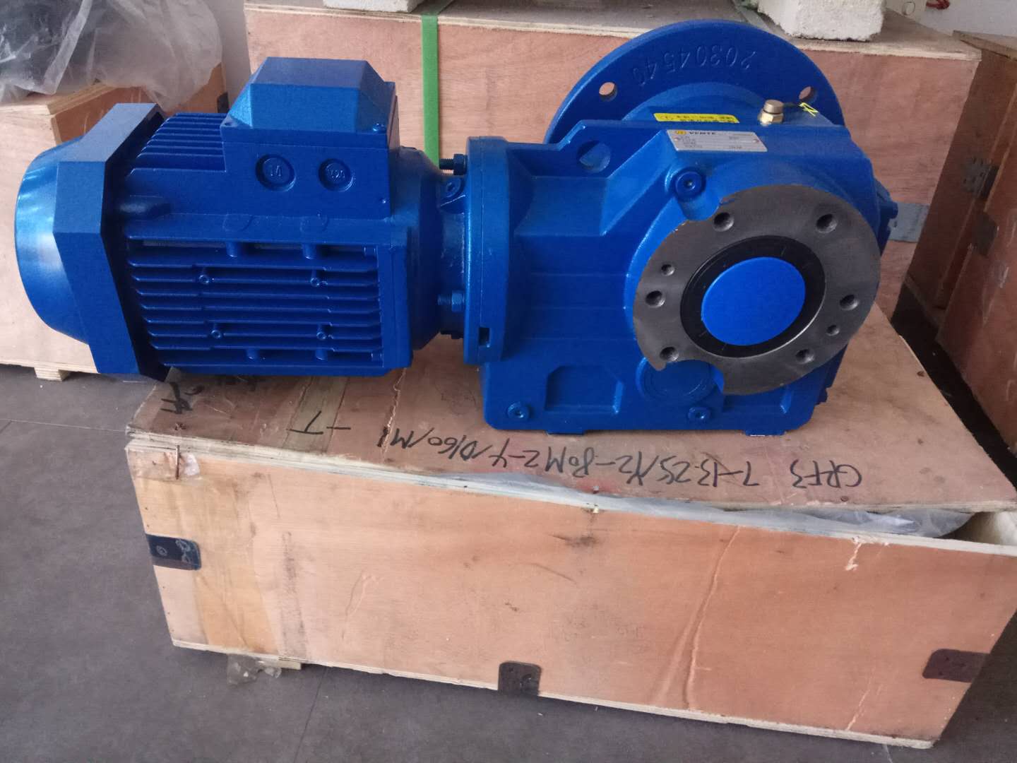 RF97DRS90減速機(jī),注塑機(jī)減速機(jī),RF97減速器,R97減速機(jī) RF97DRS90減速機(jī),注塑機(jī)減速機(jī),RF97減速器,R97減速機(jī)