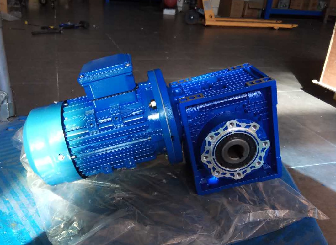 NMRV090-20-4KW,運(yùn)輸機(jī)減速機(jī),NMRV090減速器 NMRV090-20-4KW,運(yùn)輸機(jī)減速機(jī),NMRV090減速器