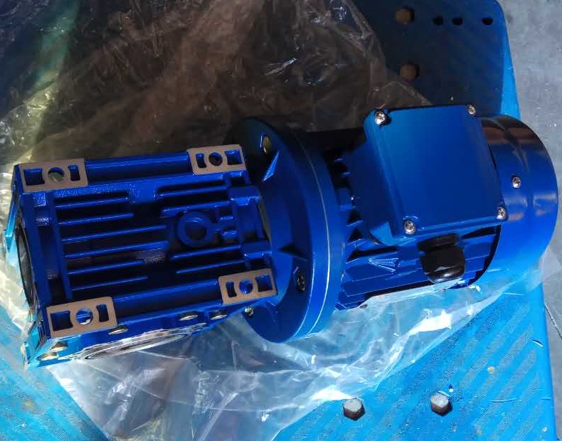 NMRV075-30-1.1KW減速機(jī),NMRV075減速機(jī),RV75減速機(jī) NMRV075-30-1.1KW減速機(jī),NMRV075減速機(jī),RV75減速機(jī)