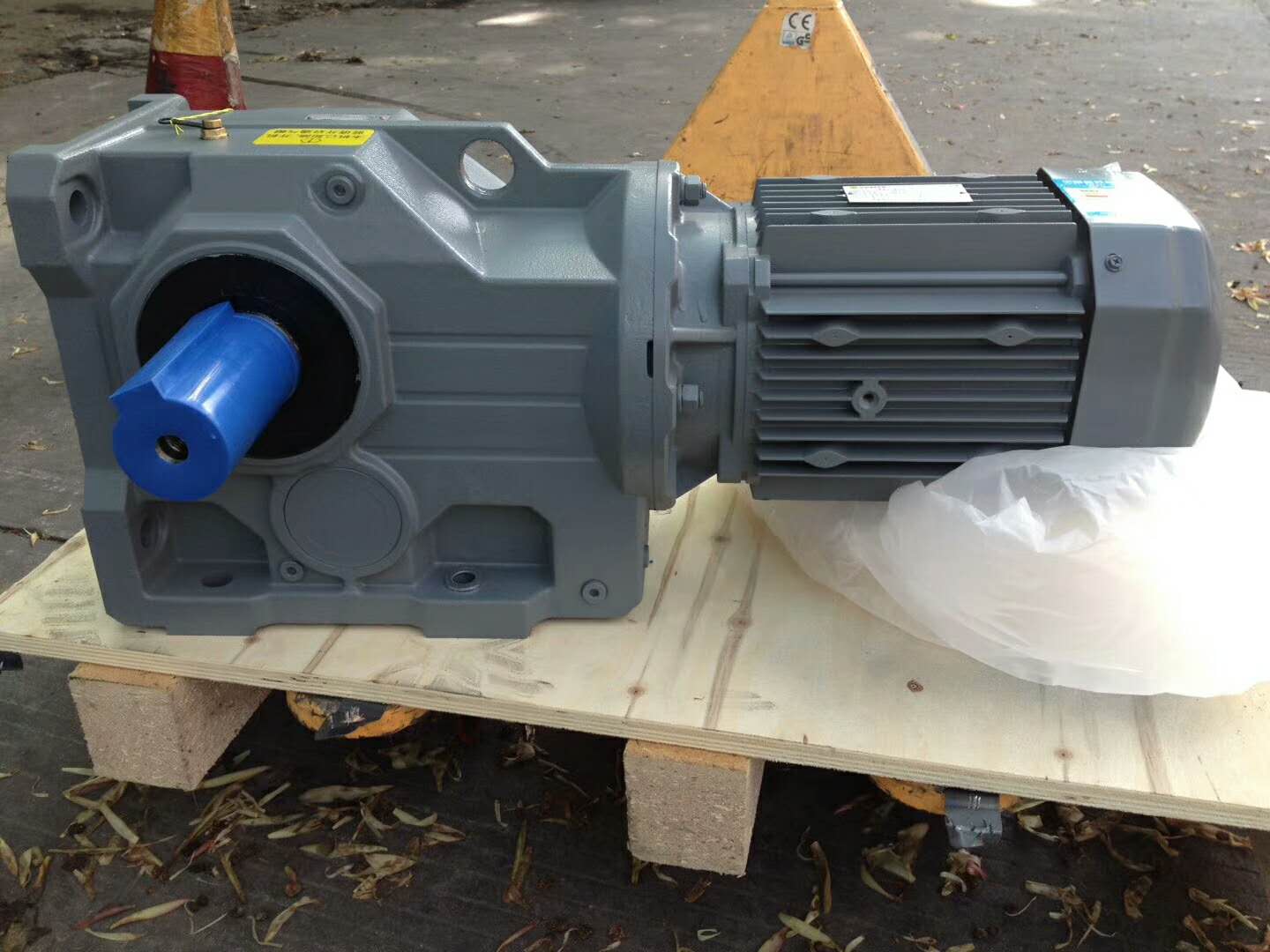 GS47DM71蝸輪蝸桿減速機(jī),S47減速機(jī),蝸輪蝸桿減速機(jī) GS47DM71蝸輪蝸桿減速機(jī),S47減速機(jī),蝸輪蝸桿減速機(jī)