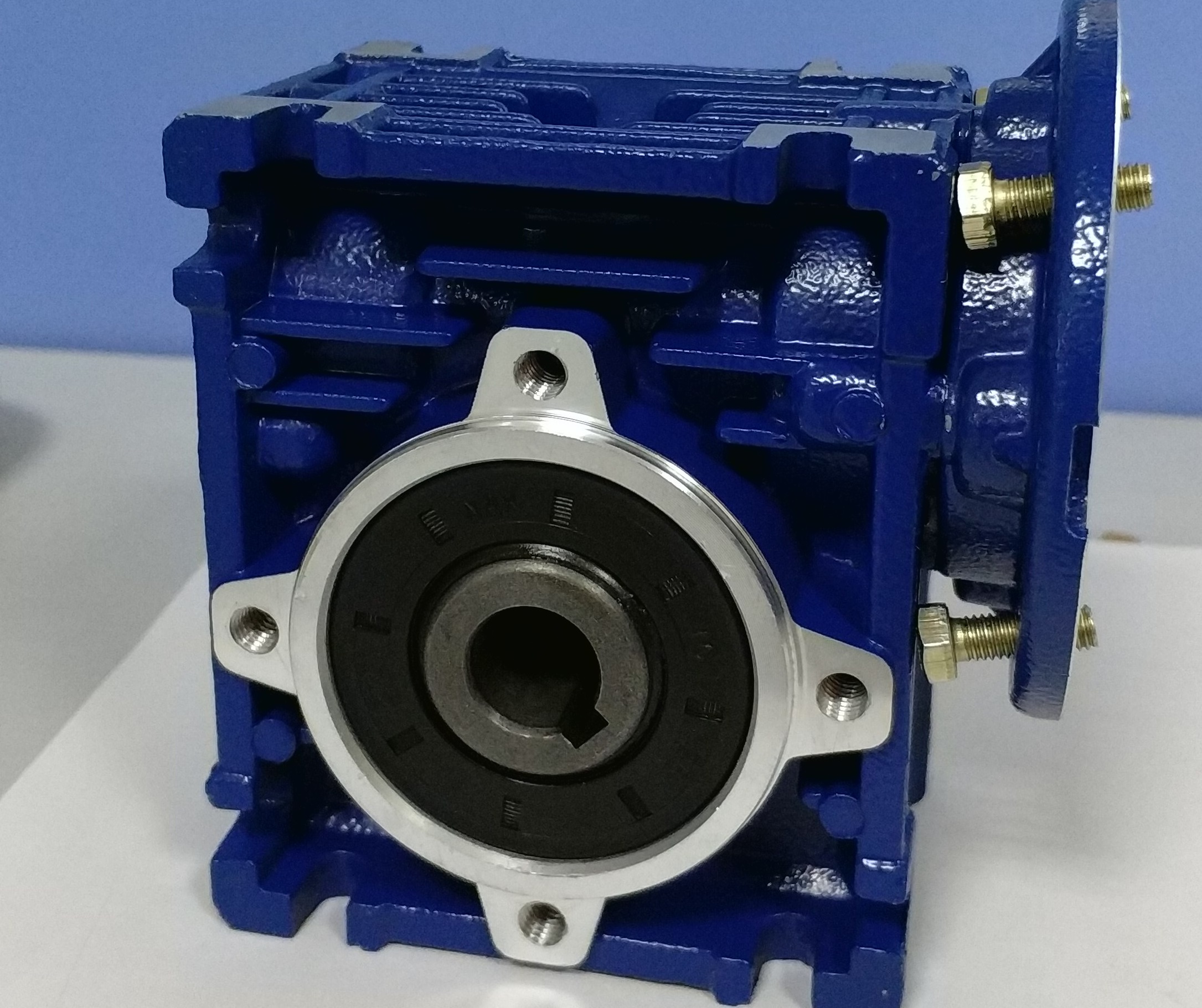 RV50減速機(jī),NMRV50-20-0.37KW減速機(jī),加球機(jī)減速機(jī) RV50減速機(jī),NMRV50-20-0.37KW減速機(jī),加球機(jī)減速機(jī)