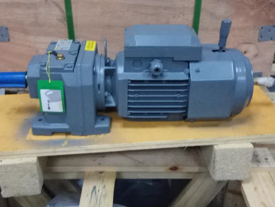 RF77減速機,拉管機減速機,齒輪減速電機,R77減速機 RF77減速機,拉管機減速機,齒輪減速電機,R77減速機