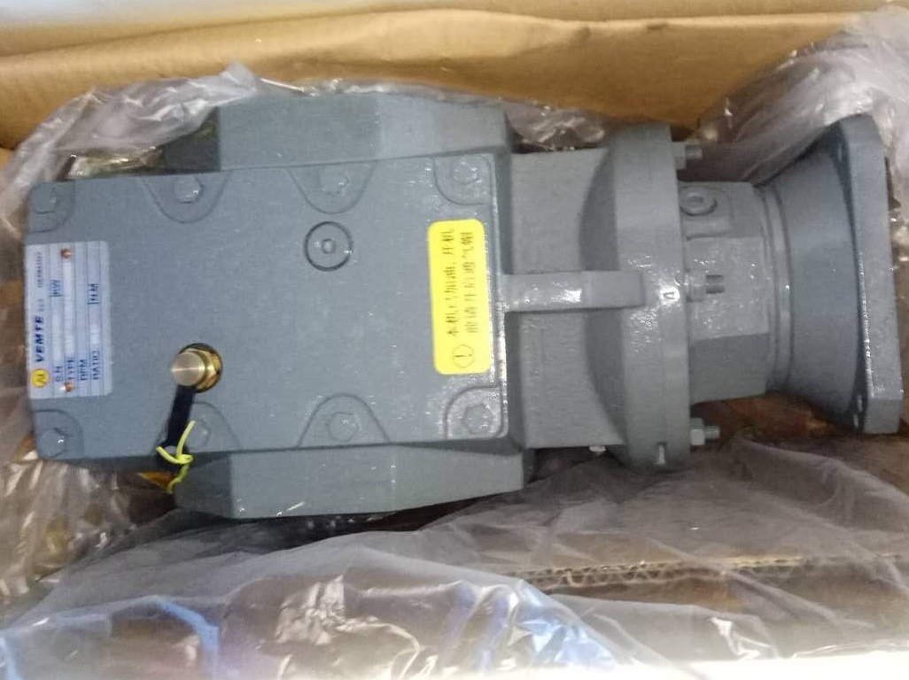 礦渣立磨機減速機,KAF77減速機,齒輪減速電機,K77減速機 礦渣立磨機減速機,KAF77減速機,齒輪減速電機,K77減速機