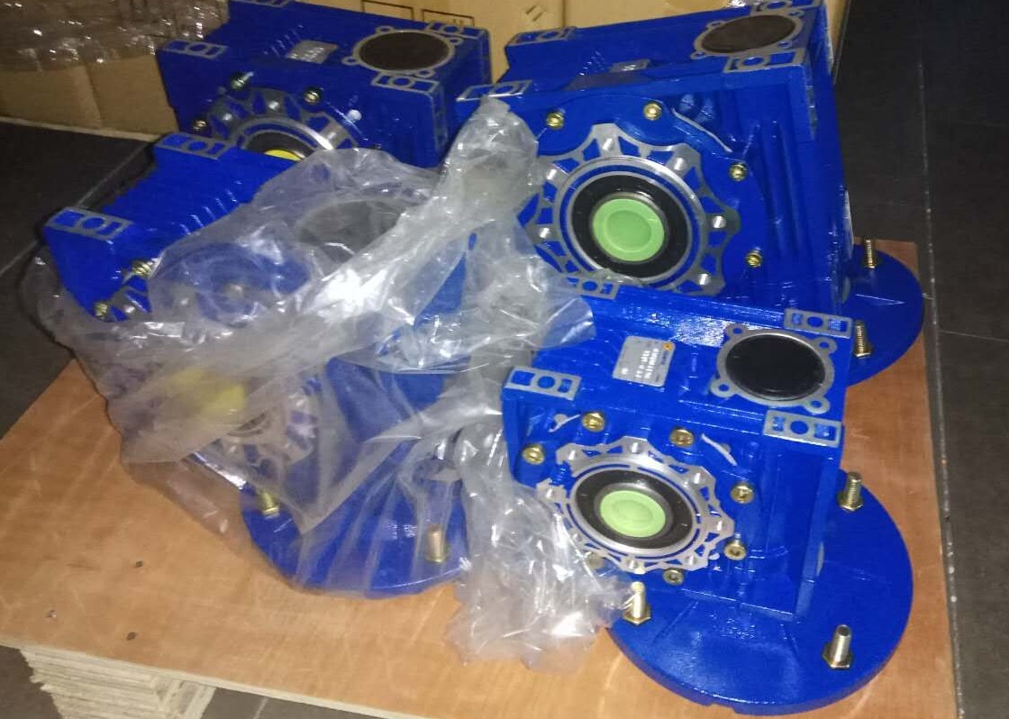 粗軋機(jī)減速機(jī),RV030減速機(jī),蝸輪減速機(jī),NMRV030減速機(jī) 粗軋機(jī)減速機(jī),RV030減速機(jī),蝸輪減速機(jī),NMRV030減速機(jī)