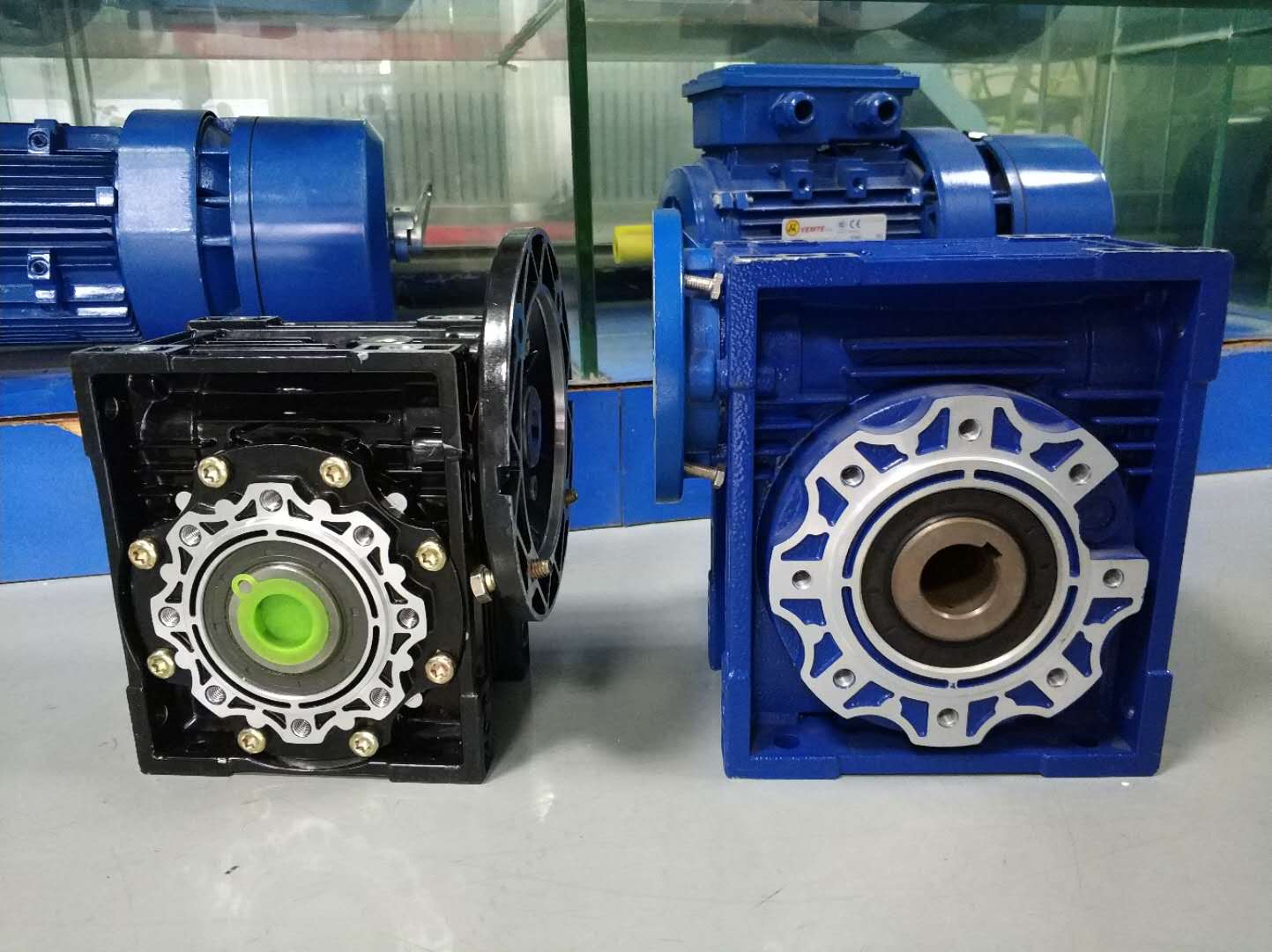 NMRV蝸輪蝸桿減速機(jī),RV減速機(jī),渦輪減速機(jī),RV075減速機(jī) NMRV蝸輪蝸桿減速機(jī),RV減速機(jī),渦輪減速機(jī),RV075減速機(jī)