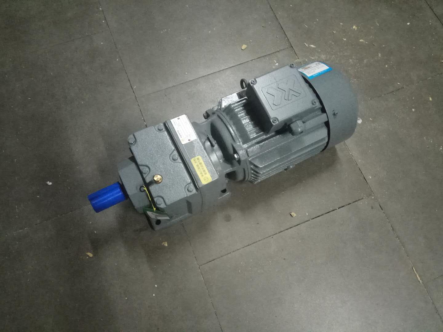 帶式壓濾機(jī)減速機(jī),R87DT70M4,斜齒輪減速機(jī),R87減速機(jī) 帶式壓濾機(jī)減速機(jī),R87DT70M4,斜齒輪減速機(jī),R87減速機(jī)