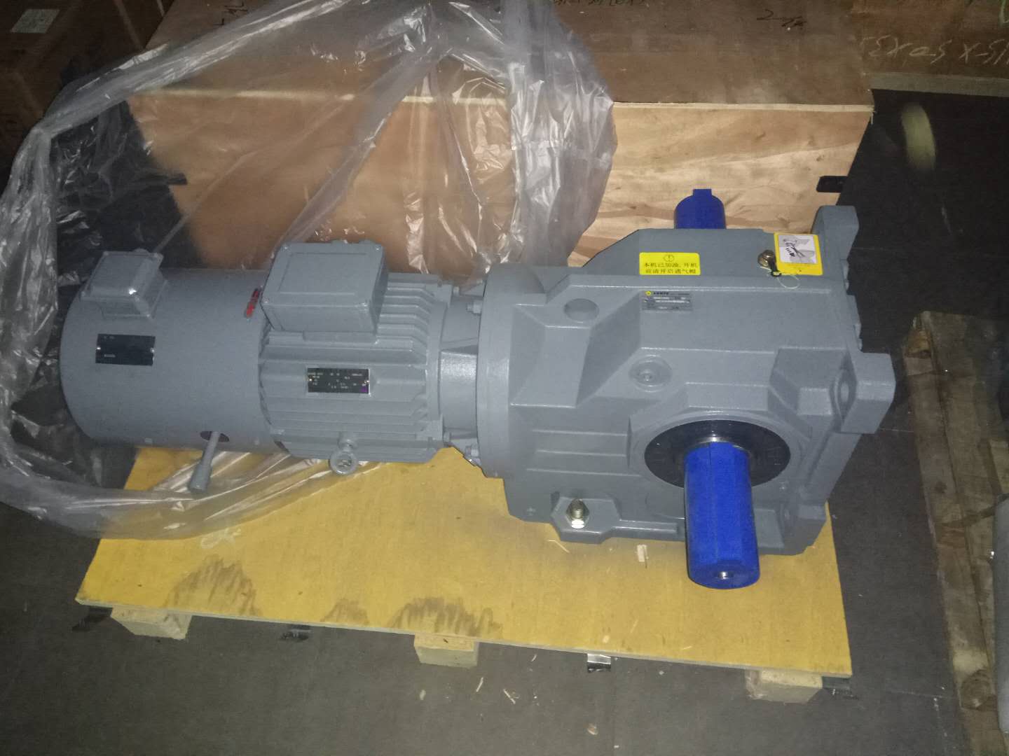 干粉砂漿機(jī)減速機(jī),齒輪減速機(jī),減速機(jī)K107 干粉砂漿機(jī)減速機(jī),齒輪減速機(jī),減速機(jī)K107