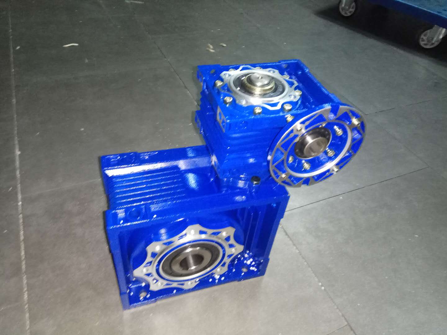 紙箱切割機(jī)減速機(jī),NMRV渦輪減速機(jī),NMRV減速電機(jī) 紙箱切割機(jī)減速機(jī),NMRV渦輪減速機(jī),NMRV減速電機(jī)