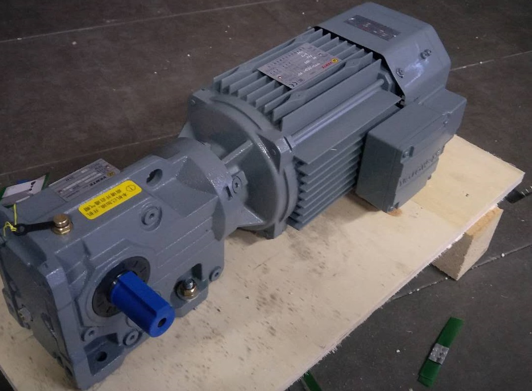 均質(zhì)板切減速機(jī),渦輪減速機(jī),減速機(jī)S77,S77DRS71M4 均質(zhì)板切減速機(jī),渦輪減速機(jī),減速機(jī)S77,S77DRS71M4