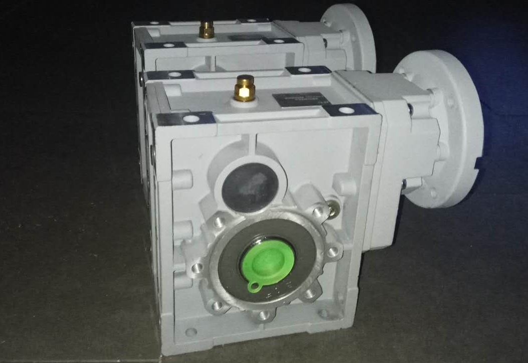 SKM減速機(jī) SKM減速機(jī)