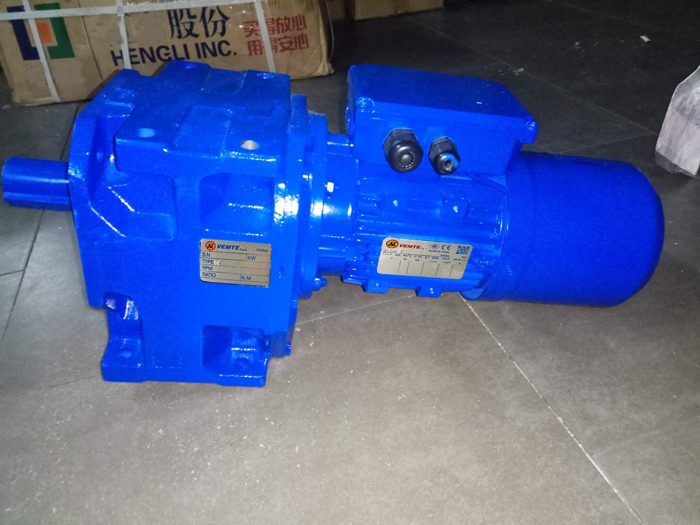 齒輪減速機,錐齒輪減速機,齒輪減速電機,四大系列減速機,減速機RF67 齒輪減速機,錐齒輪減速機,齒輪減速電機,四大系列減速機,減速機RF67