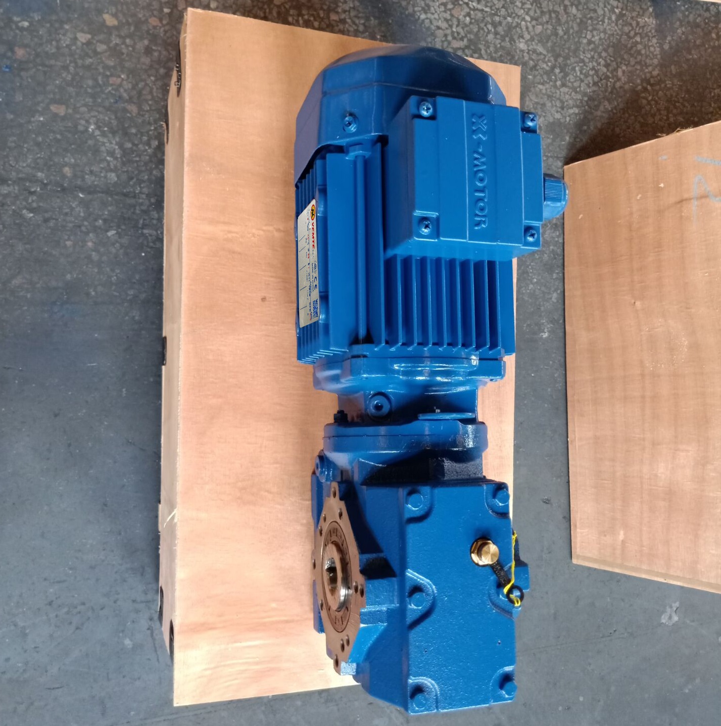 渦輪減速機(jī),旋轉(zhuǎn)設(shè)備減速機(jī),減速機(jī)S47,GS47GRF17Y63M4 渦輪減速機(jī),旋轉(zhuǎn)設(shè)備減速機(jī),減速機(jī)S47,GS47GRF17Y63M4