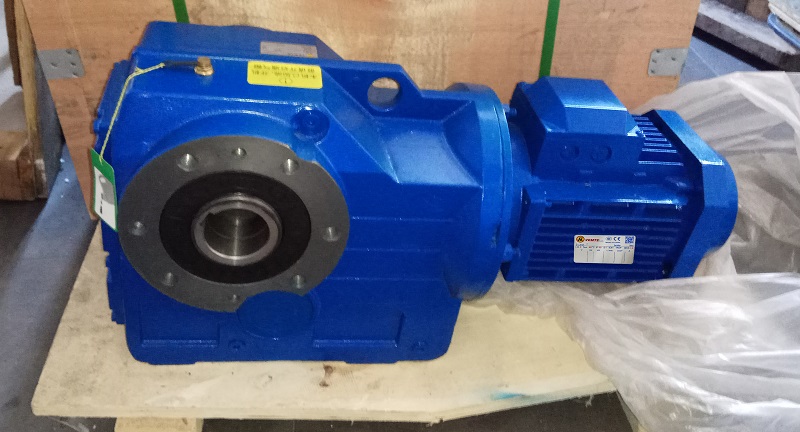 GKA77Y100L4,輸送機(jī)減速機(jī),齒輪減速機(jī),直角減速機(jī) GKA77Y100L4,輸送機(jī)減速機(jī),齒輪減速機(jī),直角減速機(jī)