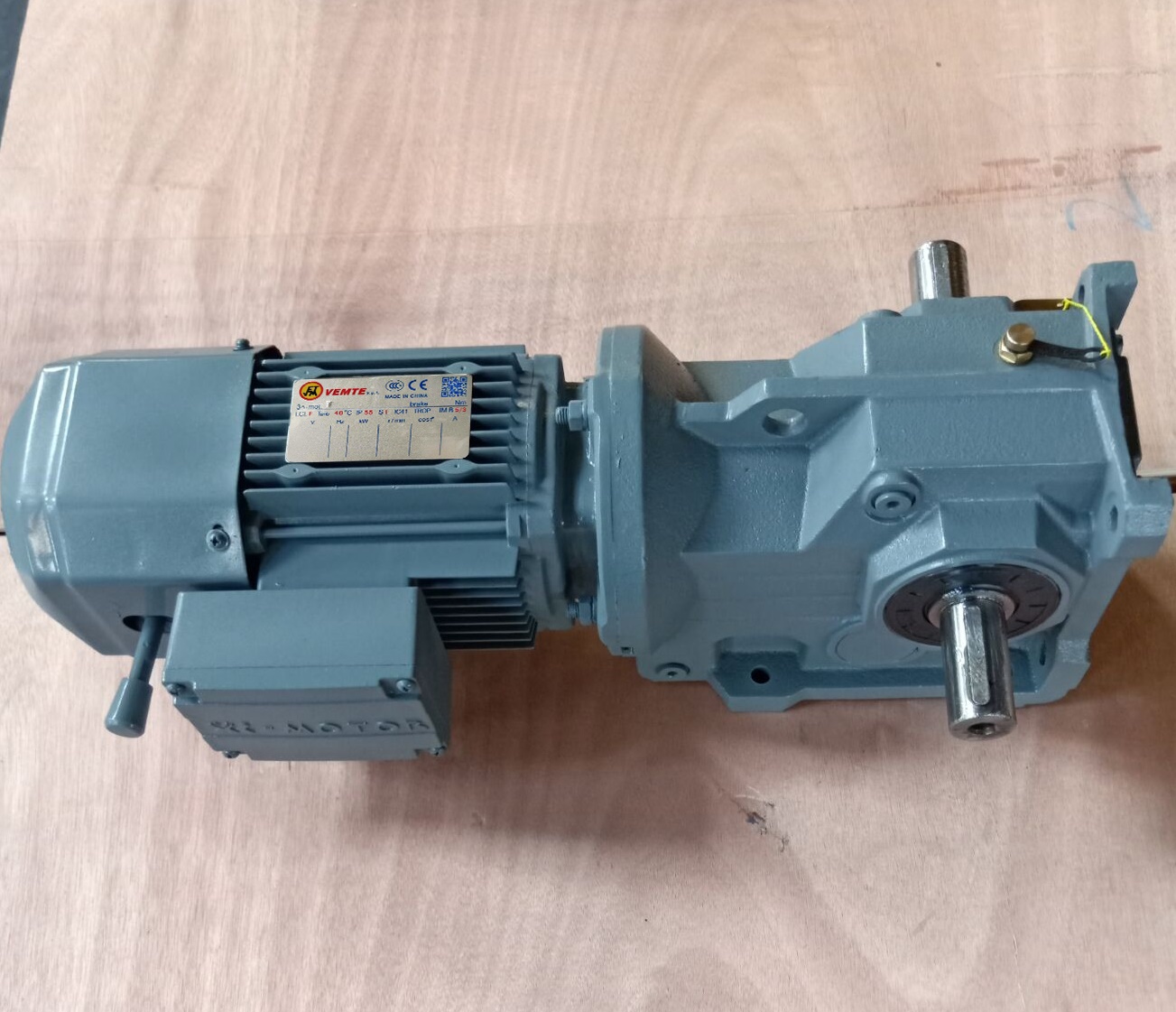 減速機(jī)K127DV180M4 減速機(jī)K127DV180M4