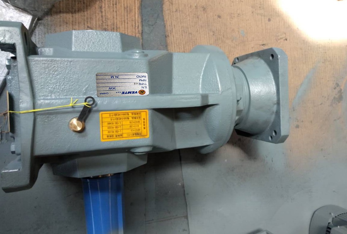 400W減速機(jī).直角減速機(jī),GKA37YVP71M4,K型減速機(jī) 400W減速機(jī).直角減速機(jī),GKA37YVP71M4,K型減速機(jī)