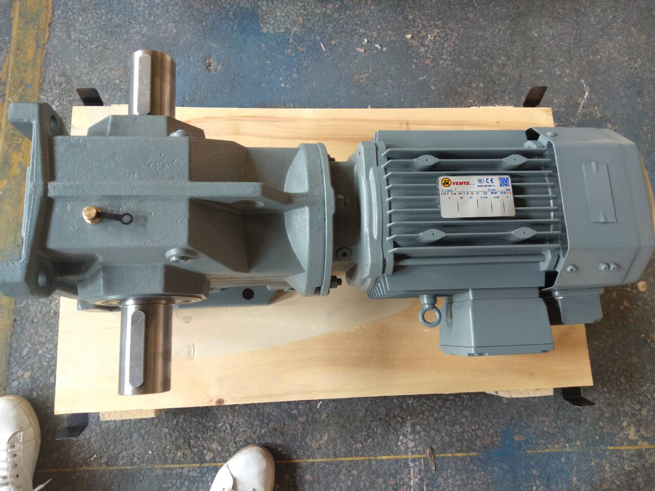 四大系列減速機(jī),S系列減速機(jī),K系列減速機(jī),F系列減速機(jī),R系列減速機(jī) 四大系列減速機(jī),S系列減速機(jī),K系列減速機(jī),F系列減速機(jī),R系列減速機(jī)