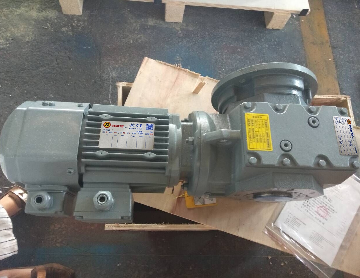 減速機(jī)S47Y80M4 減速機(jī)S47Y80M4