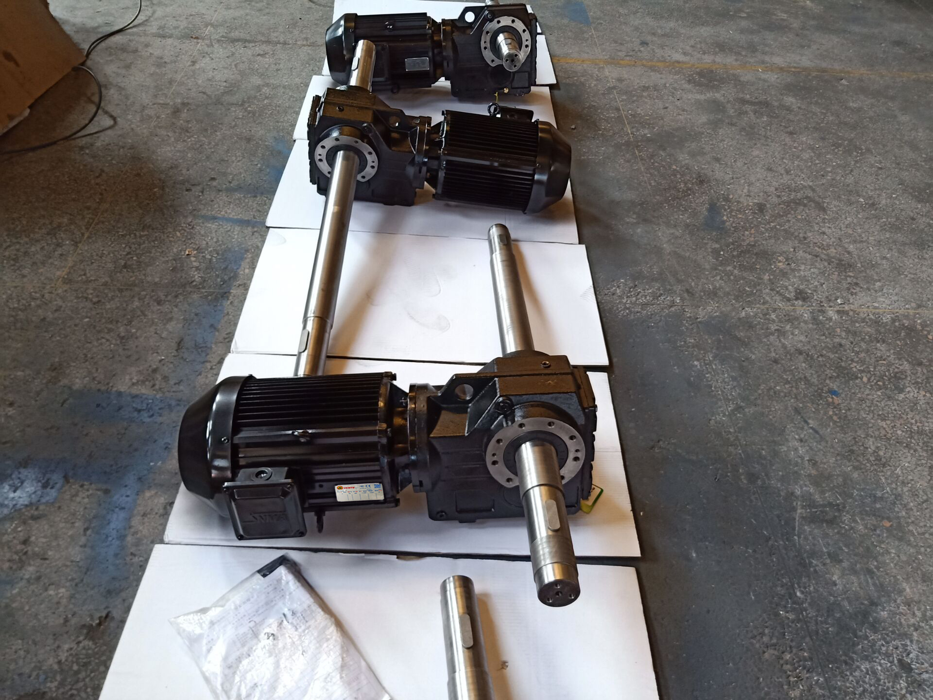 GK37Y80M4,直角減速機(jī),0.75KW減速機(jī),4比減速機(jī) GK37Y80M4,直角減速機(jī),0.75KW減速機(jī),4比減速機(jī)