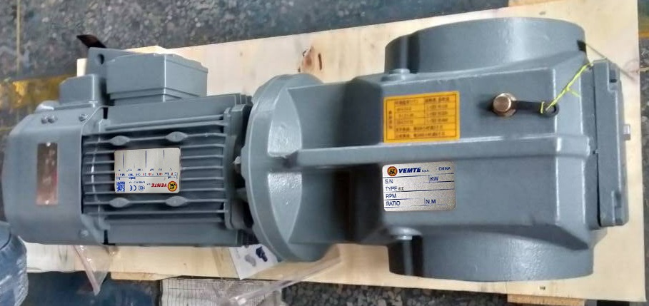 變頻電機(jī),減速機(jī),3轉(zhuǎn)減速機(jī),1轉(zhuǎn)減速機(jī),變頻調(diào)速電機(jī)減速機(jī) 變頻電機(jī),減速機(jī),3轉(zhuǎn)減速機(jī),1轉(zhuǎn)減速機(jī),變頻調(diào)速電機(jī)減速機(jī)