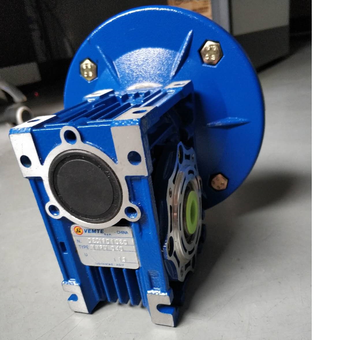 2.2KW電機,4KW電機,NMRV減速機,蝸輪蝸桿減速機,自鎖減速機 2.2KW電機,4KW電機,NMRV減速機,蝸輪蝸桿減速機,自鎖減速機