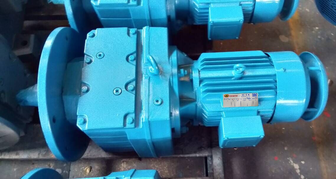 攪拌機(jī)減速機(jī),立式減速機(jī),RF減速機(jī),70轉(zhuǎn)減速機(jī),齒輪減速機(jī) 攪拌機(jī)減速機(jī),立式減速機(jī),RF減速機(jī),70轉(zhuǎn)減速機(jī),齒輪減速機(jī)