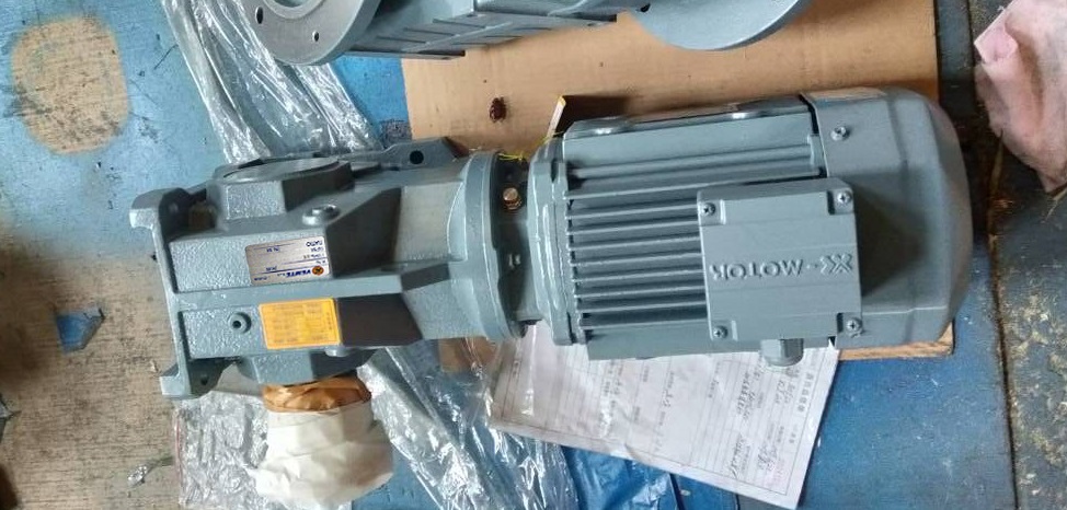 12噸減速機(jī),19轉(zhuǎn)輸出減速機(jī),直角減速機(jī),K107減速機(jī) 12噸減速機(jī),19轉(zhuǎn)輸出減速機(jī),直角減速機(jī),K107減速機(jī)