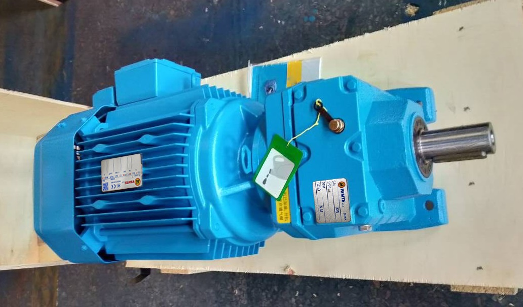 傳送設(shè)備減速機(jī),同軸減速機(jī),0.75KW減速機(jī),21轉(zhuǎn)減速機(jī),R47減速機(jī) 傳送設(shè)備減速機(jī),同軸減速機(jī),0.75KW減速機(jī),21轉(zhuǎn)減速機(jī),R47減速機(jī)