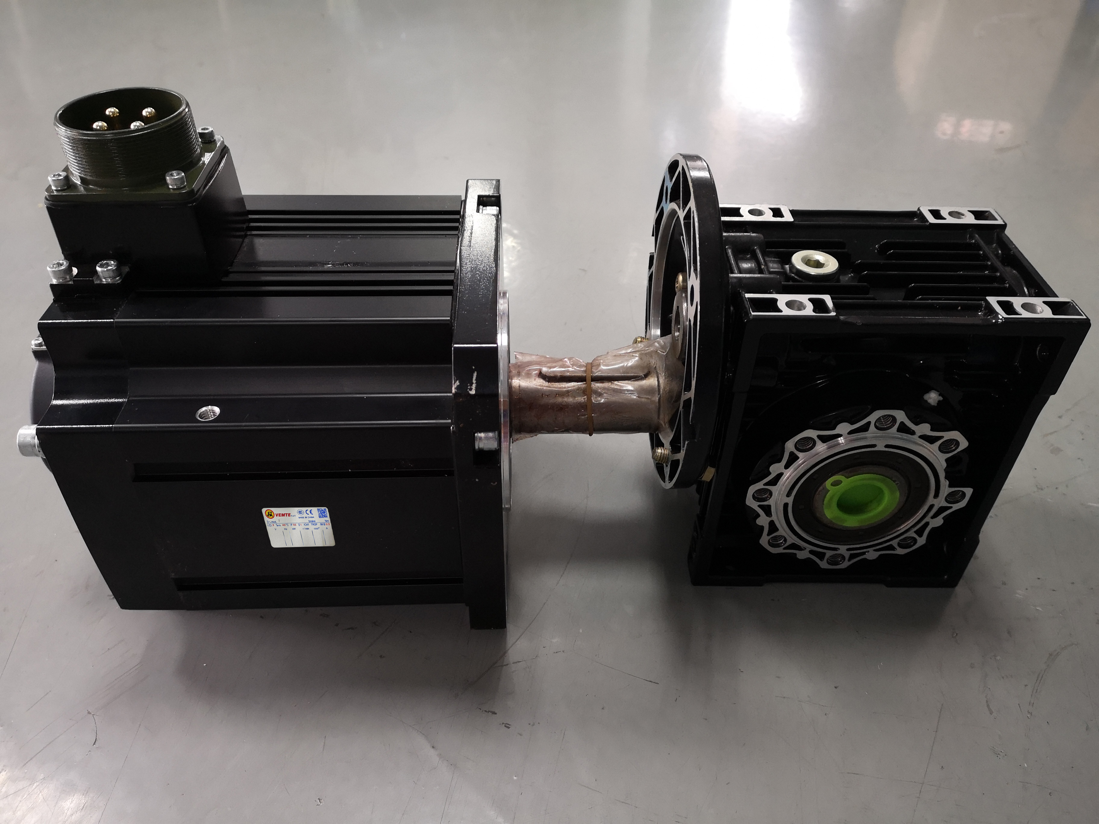 食品機械減速機,小型減速機,NMRV050減速機,550W伺服減速機 食品機械減速機,小型減速機,NMRV050減速機,550W伺服減速機