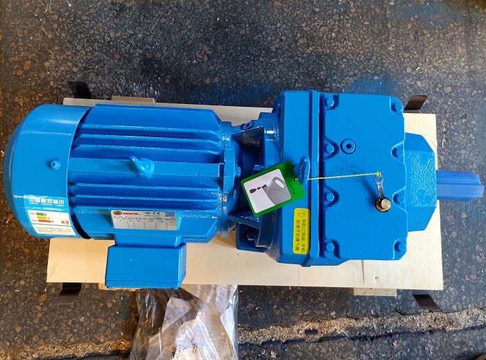 直角減速機(jī) 直角減速機(jī)