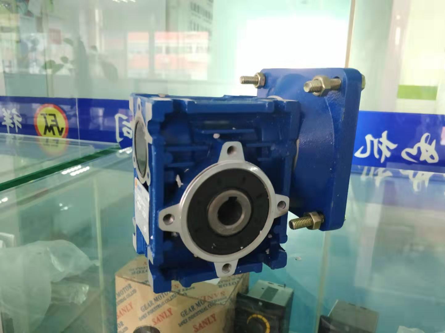 伺服電機減速機,NMRV減速機,伺服蝸輪蝸桿減速機,750W減速機 伺服電機減速機,NMRV減速機,伺服蝸輪蝸桿減速機,750W減速機