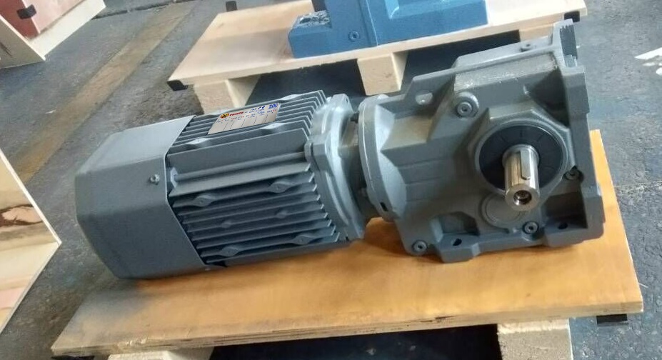 矯直機減速機,K系列減速機,直角減速機,400轉減速機,電機減速機 矯直機減速機,K系列減速機,直角減速機,400轉減速機,電機減速機