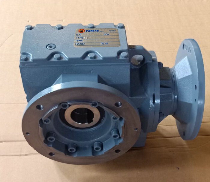 2.2KW減速電機(jī) 2.2KW減速電機(jī)