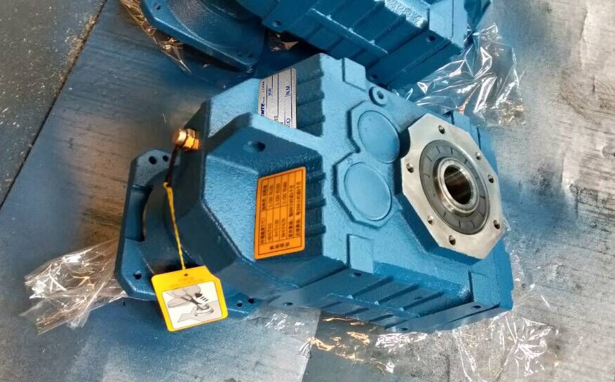 FA型減速機(jī),軸裝式減速機(jī),空心減速機(jī),軸入減速機(jī),平行軸減速機(jī) FA型減速機(jī),軸裝式減速機(jī),空心減速機(jī),軸入減速機(jī),平行軸減速機(jī)