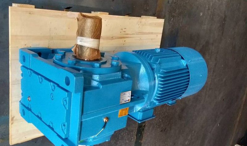 1KW減速機(jī),10比減速機(jī),減速機(jī)選型,電機(jī)減速機(jī),四大系列減速機(jī) 1KW減速機(jī),10比減速機(jī),減速機(jī)選型,電機(jī)減速機(jī),四大系列減速機(jī)