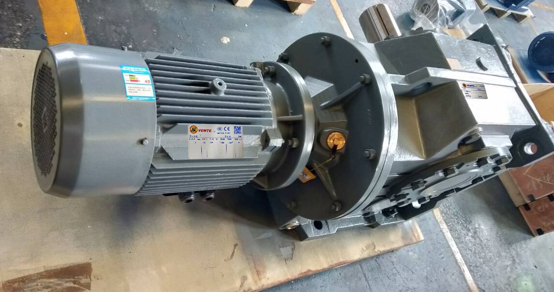 鉆機(jī)減速機(jī),直角減速機(jī),齒輪減速機(jī),螺旋錐齒輪減速機(jī),電機(jī)減速器 鉆機(jī)減速機(jī),直角減速機(jī),齒輪減速機(jī),螺旋錐齒輪減速機(jī),電機(jī)減速器