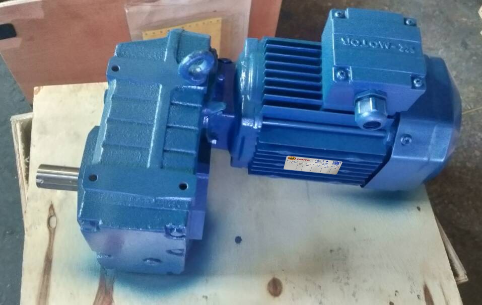 3KW減速機(jī),110比減速機(jī) 3KW減速機(jī),110比減速機(jī)