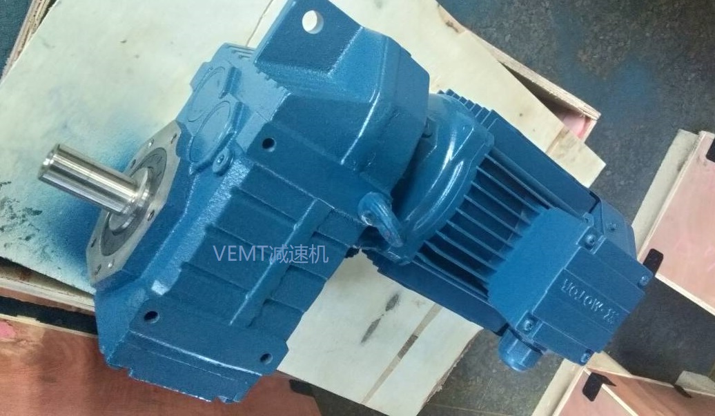 11KW減速機(jī),F系列平行軸齒輪減速機(jī) 11KW減速機(jī),F系列平行軸齒輪減速機(jī)