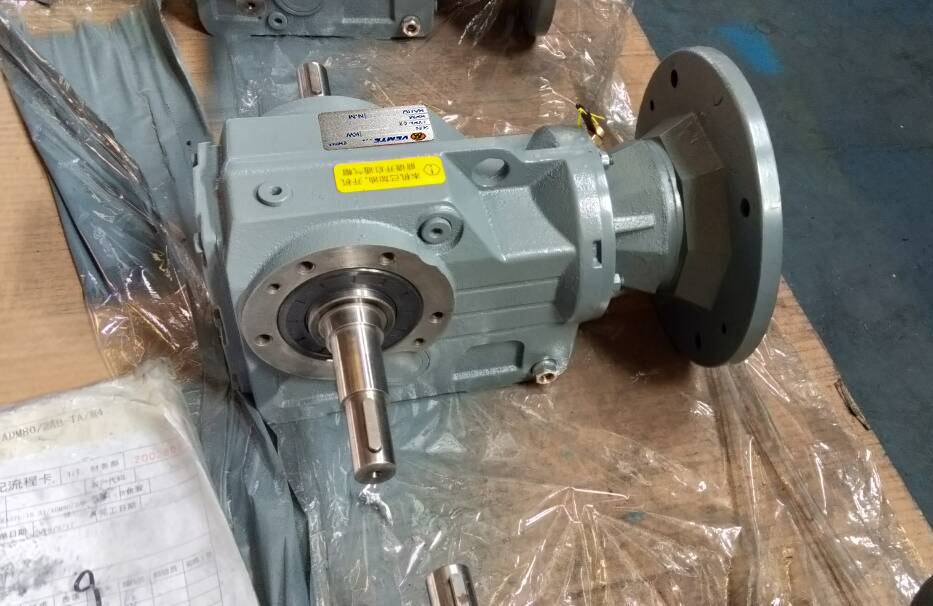 1.5KW減速機(jī),FAF型減速機(jī) 1.5KW減速機(jī),FAF型減速機(jī)