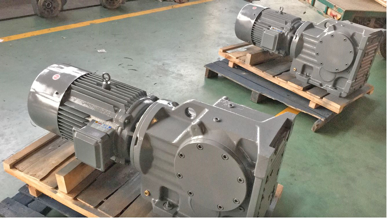 KAB97錐齒輪減速機(jī),12轉(zhuǎn)減速機(jī) KAB97錐齒輪減速機(jī),12轉(zhuǎn)減速機(jī)