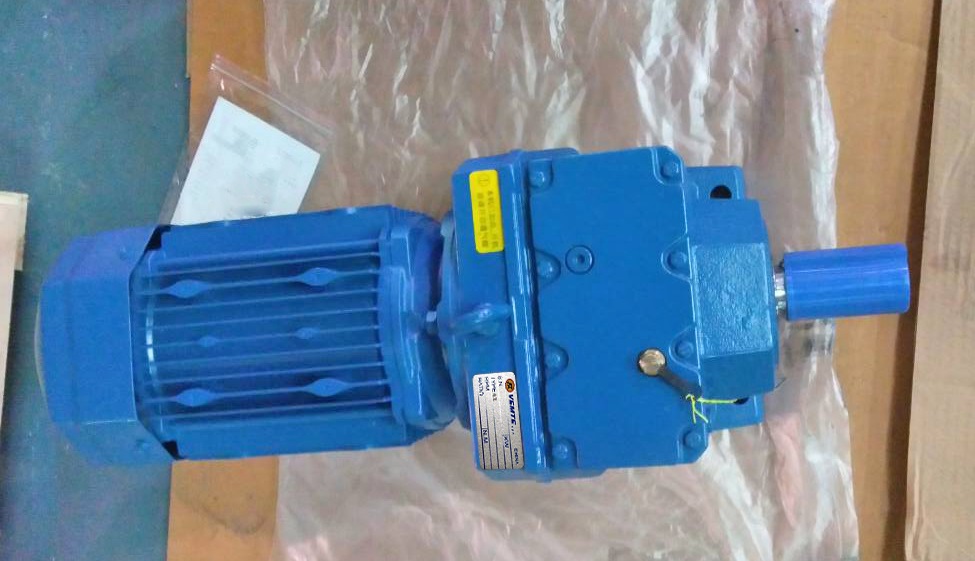 1.5KW齒輪減速電機,300比減速機 1.5KW齒輪減速電機,300比減速機