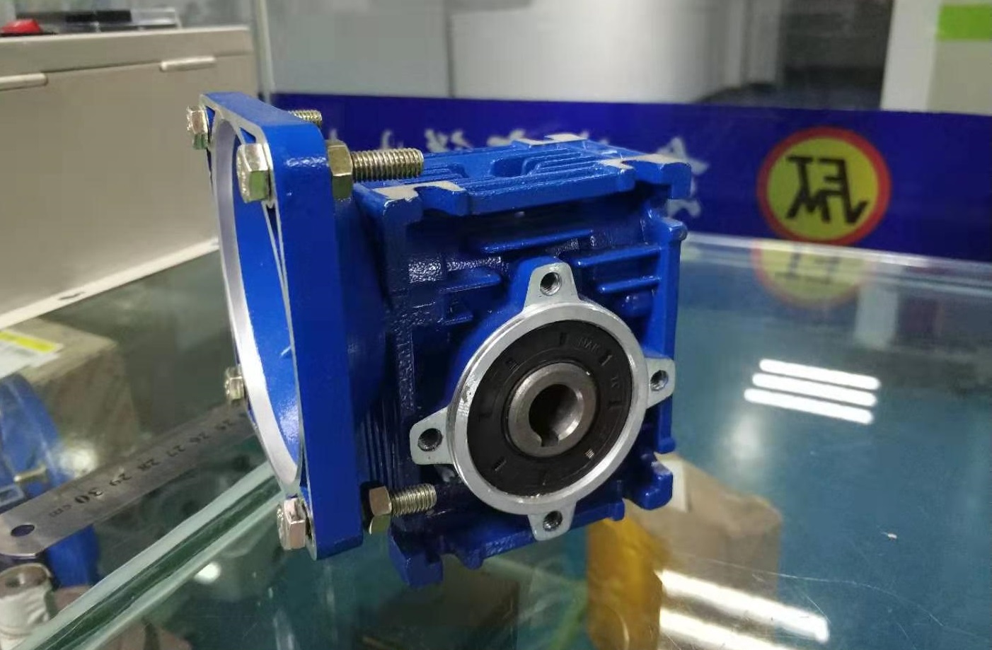 伺服電機蝸輪蝸桿減速機,4轉蝸輪減速機,750W減速機 伺服電機蝸輪蝸桿減速機,4轉蝸輪減速機,750W減速機