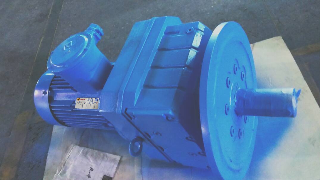 R系列減速機(jī),4KW減速機(jī),直流電機(jī)減速機(jī),同軸齒輪減速機(jī) R系列減速機(jī),4KW減速機(jī),直流電機(jī)減速機(jī),同軸齒輪減速機(jī)